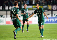 2試合連続得点となる殊勲の決勝点を決めた岩間 雄大（松本）【明治安田Ｊ２ 第17節 松本vs札幌】