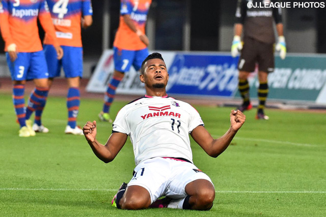 Ｃ大阪は途中出場のリカルド サントスのゴールで先制する【明治安田Ｊ２ 第17節 長崎vsＣ大阪】
