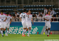 失点から2分後、三島 康平の打点の高いヘディングで同点に追いついた水戸【明治安田Ｊ２ 第17節 横浜FCvs水戸】