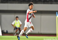 逆転ゴールを鮮やかに決めた伊藤 大介（岡山）【明治安田Ｊ２ 第17節 徳島vs岡山】