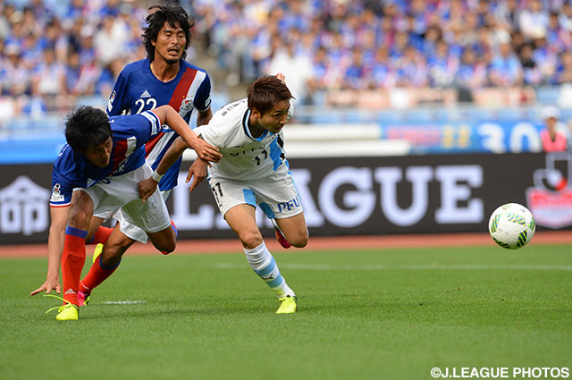 代表戦帰りの小林 悠（川崎Ｆ）は躍動感溢れるプレーを披露【明治安田Ｊ１ 1st 第15節 横浜FMvs川崎Ｆ】