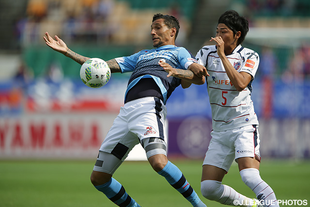 ジェイ（磐田）と日本代表・丸山 祐市（FC東京）のマッチアップ【明治安田Ｊ１ 1st 第15節 磐田vsFC東京】