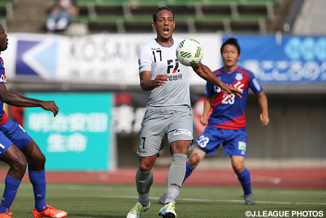 5本のシュートを放ち、存在感を見せつけたウェリントン（福岡）【明治安田Ｊ１ 1st 第15節 甲府vs福岡】