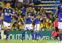 PKを冷静に決め、リードを広げたハモン ロペス（仙台）【明治安田Ｊ１ 1st 第15節 柏vs仙台】