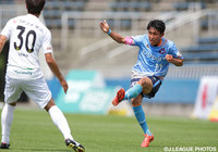 開幕から全試合先発フル出場を続ける吉田 明生（YS横浜）【明治安田Ｊ３ 第12節 YS横浜vs栃木】