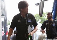 スタジアム入りする遠藤 保仁（Ｇ大阪）【明治安田Ｊ１ 1st 第10節 Ｇ大阪vs浦和】