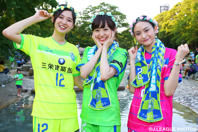 ベルマーレクイーンが3人でパシャリ！【明治安田Ｊ１ 1st 第16節 湘南vs磐田】