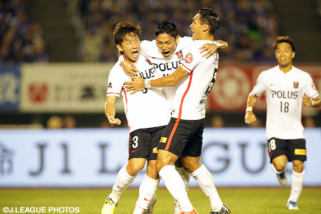 逆転ゴールを鮮やかに流し込んだ宇賀神 友弥（浦和 #3）【明治安田Ｊ１ 1st 第16節 広島vs浦和】