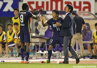 自身のＪ１通算159点目となる追加点を決めた佐藤 寿人（広島）【明治安田Ｊ１ 1st 第16節 広島vs浦和】