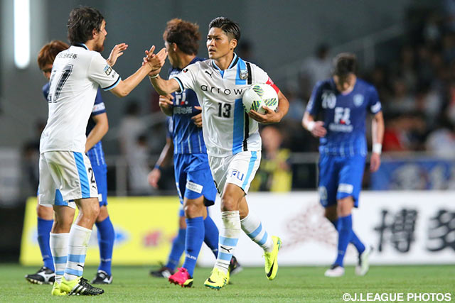 同点ゴールを決め、Ｊ1通算得点を167点に伸ばした大久保 嘉人（川崎Ｆ）【明治安田Ｊ１ 1st 第16節 福岡vs川崎Ｆ】