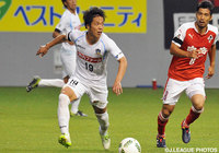 前線で奮闘し、3試合ぶりの得点を狙った仲間 隼斗（讃岐）【明治安田Ｊ２ 第19節 熊本vs讃岐】