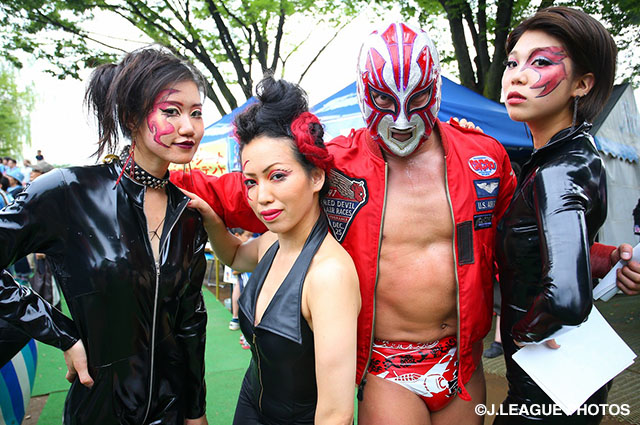 『かぶの日』→『かぶりもの』ということで…覆面レスラーたちが等々力に登場！【明治安田Ｊ１ 1st 第17節 川崎Ｆvs大宮】