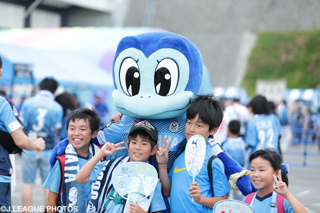 目がキラキラのジュビィちゃんは子供たちに大人気！【明治安田Ｊ１ 1st 第17節 磐田vs仙台】
