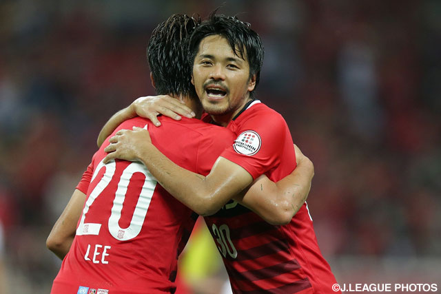 前半終了間際にクロスに合わせてこの試合2点目のゴールを決めた興梠 慎三（浦和）【明治安田Ｊ１ 1st 第17節 浦和vs神戸】