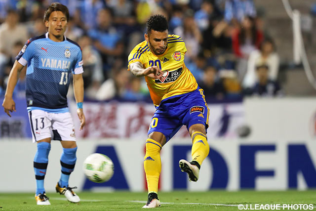 4本のシュートを放ち、3試合連続得点を狙ったハモン ロペス（仙台）【明治安田Ｊ１ 1st 第17節 磐田vs仙台】