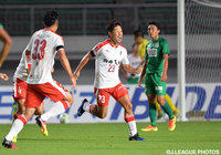 88分に鋭い一撃で勝越し点を決めた藏川 洋平（熊本）【明治安田Ｊ２ 第20節 岐阜vs熊本】