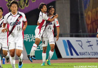 赤嶺 真吾がゴール前のこぼれ球を押し込んで先制した岡山【明治安田Ｊ２ 第20節 讃岐vs岡山】