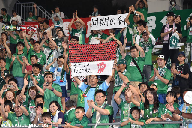 繰り広げられた熱戦、試合後に残った固い絆。【明治安田Ｊ２ 第20節 岐阜vs熊本】