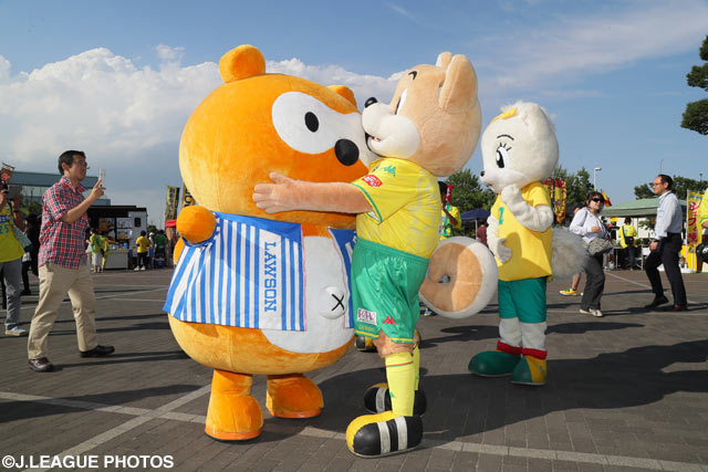 一部で話題沸騰中、今年もフクアリにポンタくんがやってきた！【明治安田Ｊ２ 第20節 千葉vs北九州】