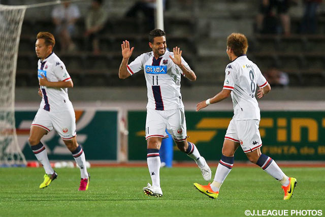 ヘイスの決勝点で接戦を制し、3連勝をマークした札幌【明治安田Ｊ２ 第20節 群馬vs札幌】