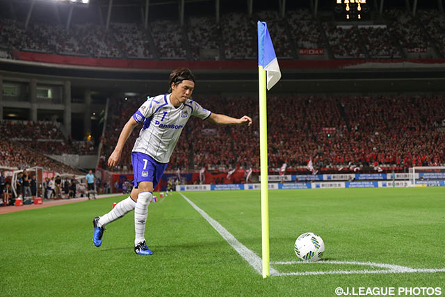 CKから2点をアシストした遠藤 保仁（Ｇ大阪）【明治安田Ｊ１ 2nd 第1節 鹿島vsＧ大阪】