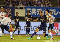 得意の攻撃参加でゴールを狙った塩谷 司（広島）【明治安田Ｊ１ 2nd 第1節 広島vs磐田】