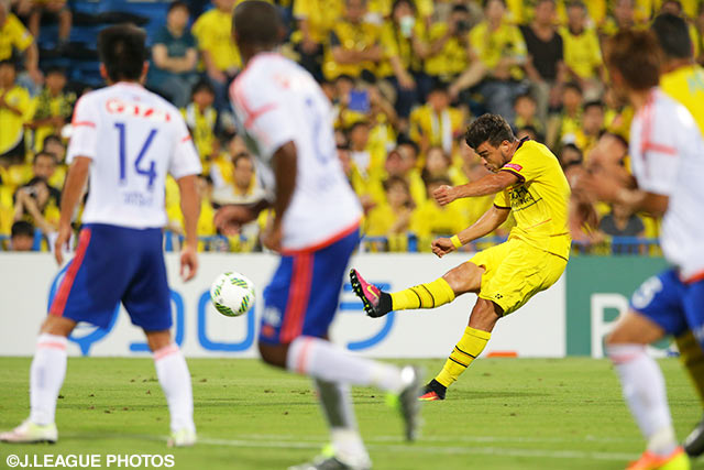 復帰初戦でいきなり存在感を見せつけたクリスティアーノ（柏）【明治安田Ｊ１ 2nd 第1節 柏vs新潟】