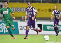 巧みなスルーパスで先制点をアシストしたエスクデロ 競飛王（京都）【明治安田Ｊ２ 第21節 岐阜vs京都】