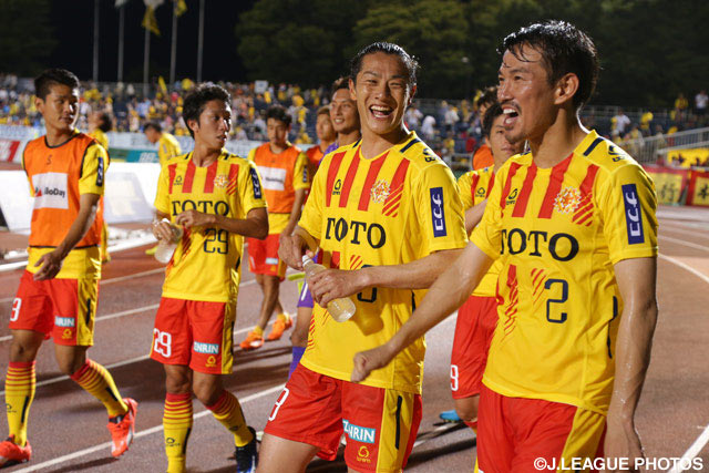 逆転勝利で今季初連勝を果たした北九州【明治安田Ｊ２ 第21節 北九州vs東京Ｖ】