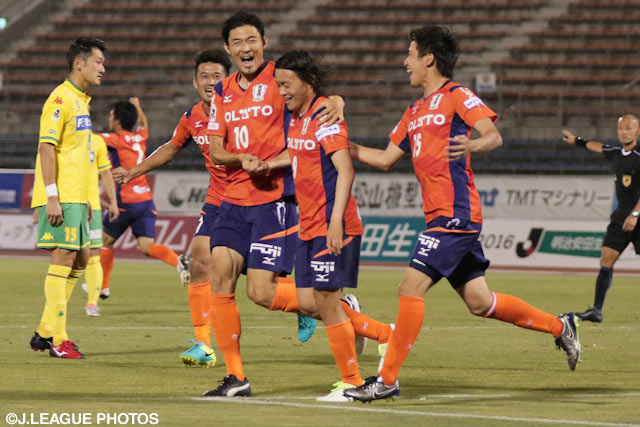 今季初得点が貴重な決勝点となった安田 晃大（愛媛）【明治安田Ｊ２ 第21節 愛媛vs千葉】