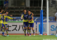 乾 大知（#5）と舩津 徹也（#2）のゴールで2点をリードした群馬【明治安田Ｊ２ 第21節 群馬vs町田】