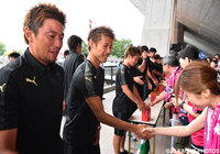 Ｃ大阪の選手たちも支援募金活動に参加しました【明治安田Ｊ２ 第21節 熊本vsＣ大阪】