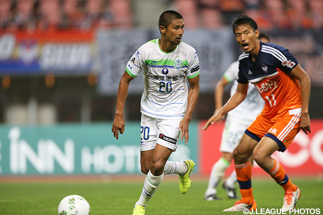 新潟を無失点に抑えた坪井 慶介（湘南）【明治安田Ｊ１ 2nd 第2節 新潟vs湘南】