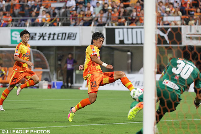 交代出場で2ゴールと結果を残した北川 航也（清水23）【明治安田Ｊ２ 第22節 清水vs熊本】