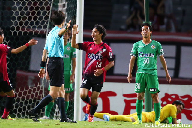 ゴール前の混戦から最後は押谷 祐樹が押し込み同点に追いついた岡山【明治安田Ｊ２ 第22節 東京Ｖvs岡山】