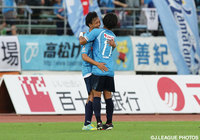 前半終盤に永田 亮太の同点ヘッドで追い付いた讃岐【明治安田Ｊ２ 第22節 讃岐vs愛媛】