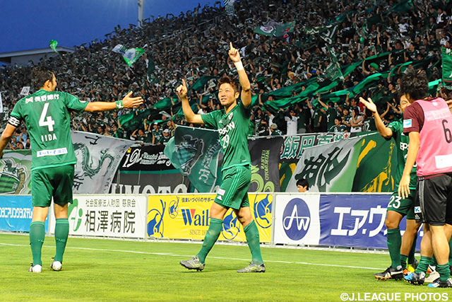 高崎 寛之の2試合連続得点で2点差とした松本【明治安田Ｊ２ 第22節 松本vs金沢】