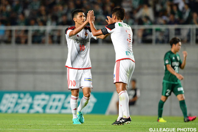 1点を返し、反撃の狼煙を上げた熊谷 アンドリュー（金沢）【明治安田Ｊ２ 第22節 松本vs金沢】