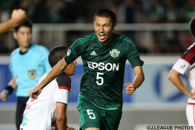 89分に値千金の決勝点を決めた岩間 雄大（松本）【明治安田Ｊ２ 第22節 松本vs金沢】