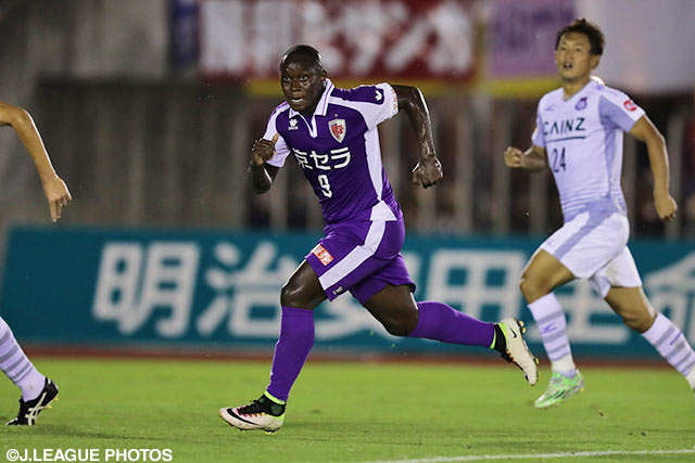 交代出場で古巣ゴールに迫ったダニエル ロビーニョ（京都）【明治安田Ｊ２ 第22節 京都vs群馬】