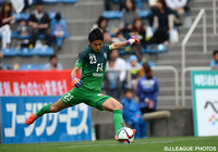 2015年Ｊ２第10節vs磐田戦で新天地・福岡デビュー【中村 航輔：U-23日本代表】