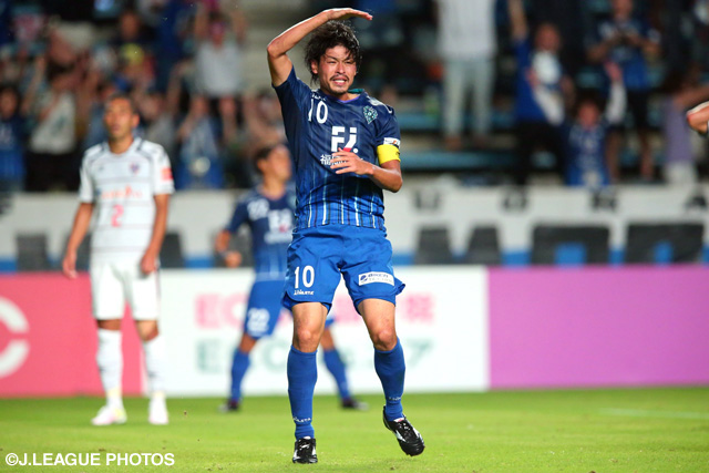 福岡のＪ１通算300得点目となる同点ゴールを決めた城後 寿【明治安田Ｊ１ 2nd 第3節 福岡vsFC東京】