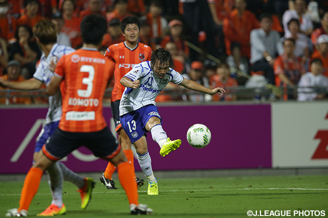 積極的に大宮ゴールを狙った阿部 浩之（Ｇ大阪）【明治安田Ｊ１ 2nd 第3節 大宮vsＧ大阪】