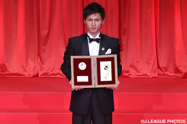 2013年のＪリーグアウォーズでは「Ｊリーグベストヤングプレーヤー賞」を受賞