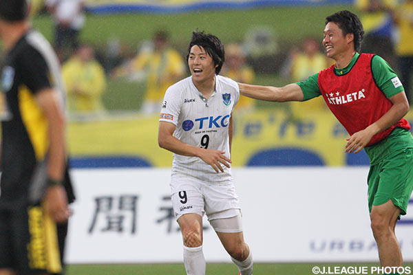 大石 治寿の決勝点でＪ３新記録の8連勝を達成した栃木【明治安田Ｊ３ 第17節 鹿児島vs栃木】