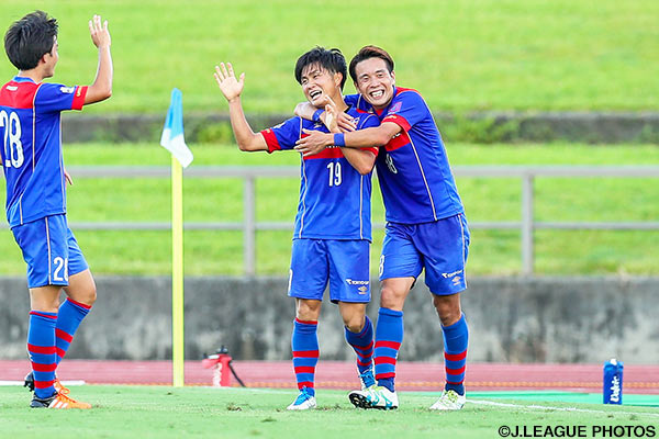 ゴールラッシュを締め括る5点目を決めた平岡 翼（Ｆ東23）【明治安田Ｊ３ 第17節 琉球vsＦ東23】