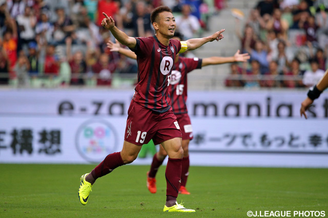 見事な個人技でゴールを挙げた渡邉 千真（神戸）【明治安田Ｊ１ 2nd 第4節 神戸vs湘南】