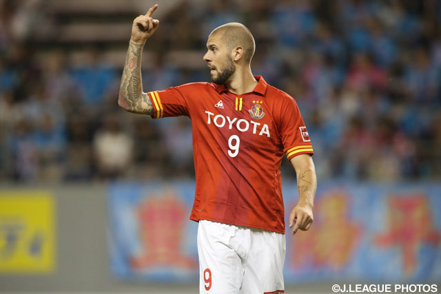 鳥栖守備陣を前にシュート0本に抑えられたシモビッチ(名古屋)【明治安田Ｊ１ 2nd 第4節 鳥栖vs名古屋】