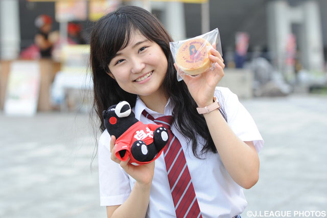 ロアッソ熊本応援女子マネージャーの鈴木みのりさんがうまスタに来場！【明治安田Ｊ２ 第24節 熊本vs徳島】