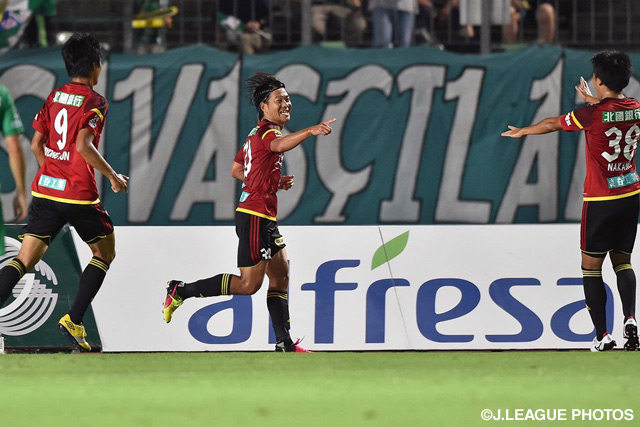 決勝ゴールをあげて勝利に導いた山﨑 雅人（金沢）【明治安田Ｊ２ 第24節 岐阜vs金沢】